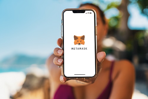 MetaMask partners with Mastercard for a self-custody debit card pilot program