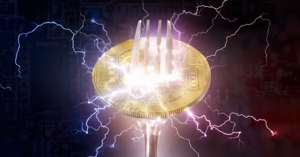 Bitcoin Cash Plunges 7.8% as Institutional Bitcoin Flows Overshadow Altcoin Markets