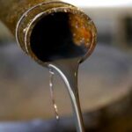Oil reversal and crowded shorts keep crypto traders on edge